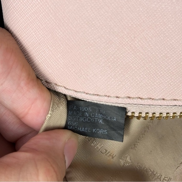 Michael Kors Light Pink Jet Set Top Zip Tote Bag  Saffino Leather & MK Charm - Picture 11 of 14